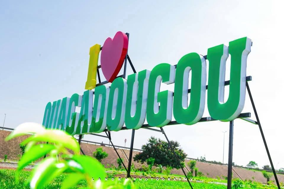 Large Ouagadougou love sign beneath a bright sky